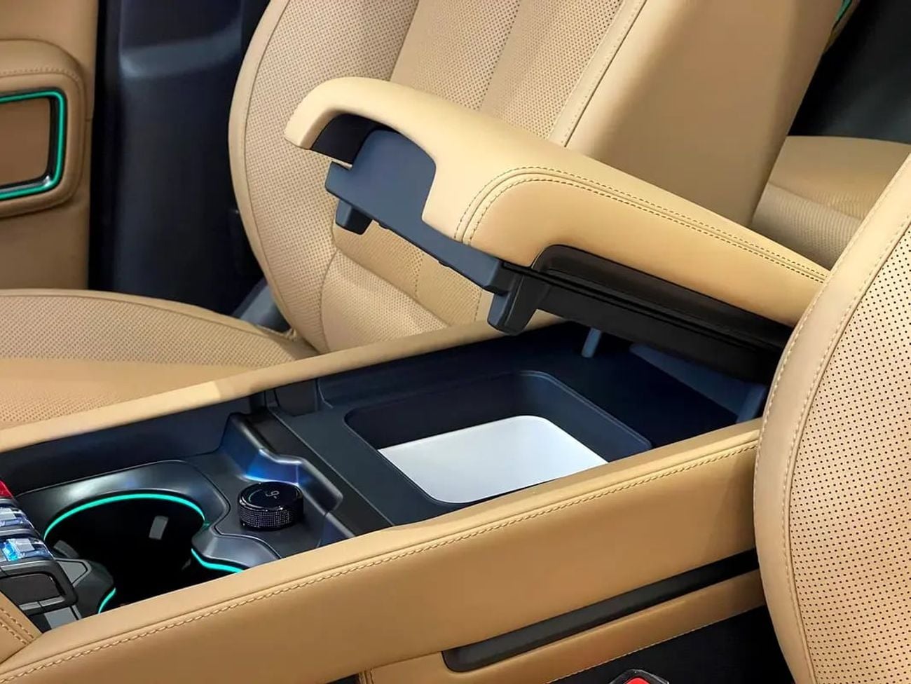 بي واي دي ليوبارد 5 ألترا / 210 KM / ADS / DOUBLE DIFFLOCK / WARRANTY AND SERVICE EVS 5 YEARS