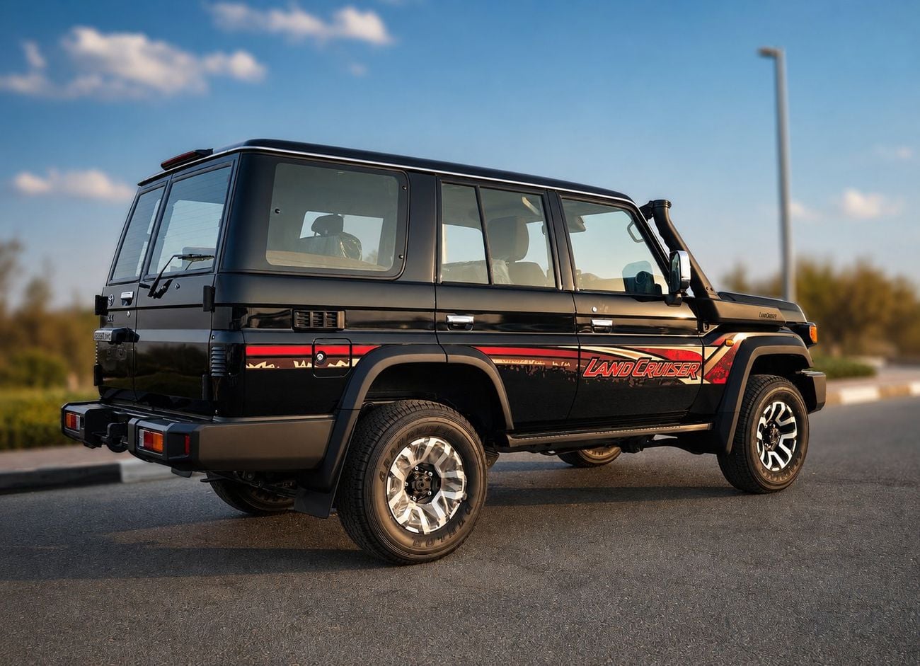Toyota Land Cruiser 70 LC76 LX