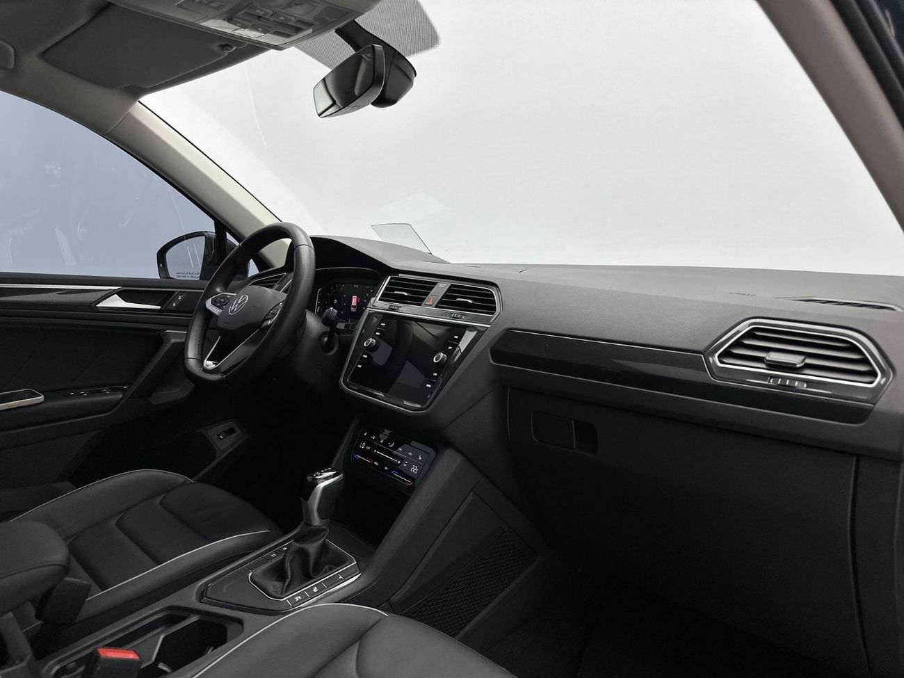 Volkswagen Tiguan LIFE PLUS 1.4L TSI Turbo | Digital Cockpit | Apple CarPlay & Android Auto | Cruise Control | 7-Speed DSG | GCC