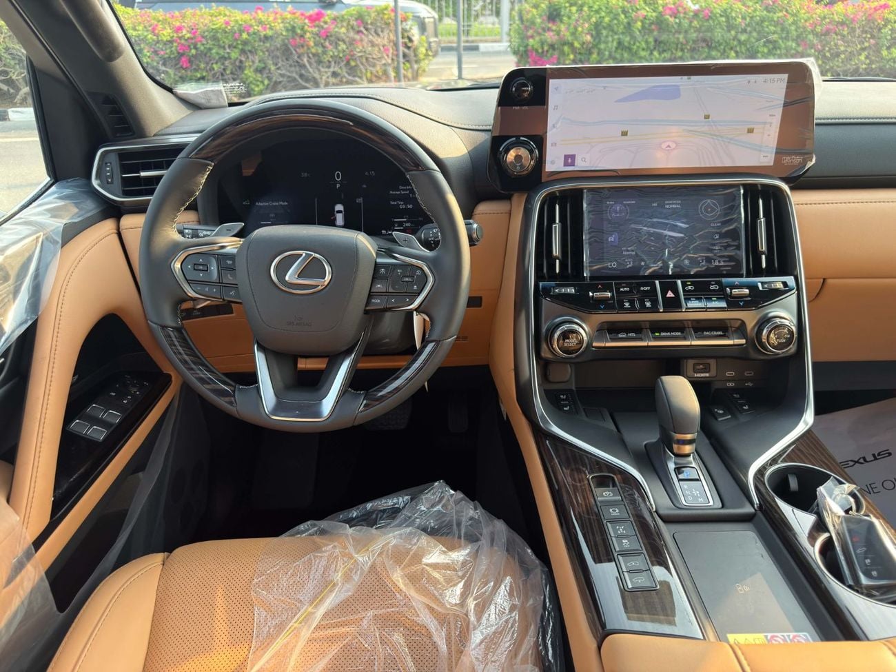 Lexus LX700h SIGNATURE BRAND NEW GCC SPEC UNDER WARRANTY AND SERVICE