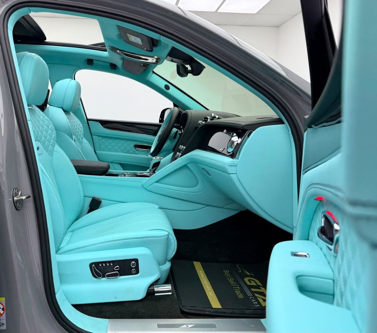 Bentley Bentayga S 2023 Bentley Bentayga S, Warranty, Full Bentley Service History, European Specs.