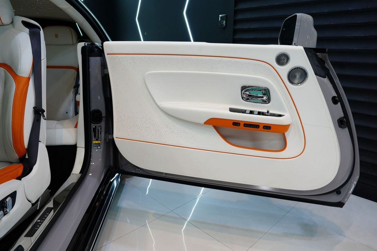 رولز رويس سبيكتر STD (L · None - Electric Cyl · Automatic · Electric · Coupe · Front Wheel Drive · 4 Seats · 2 Door) رولز رويس سبيكتر 2024، نظام صوتي مصمم خصيصاً، إضاءة ستارلايت، شبكة أمامية مضيئة، ضمان وخدمة الوكيل!!