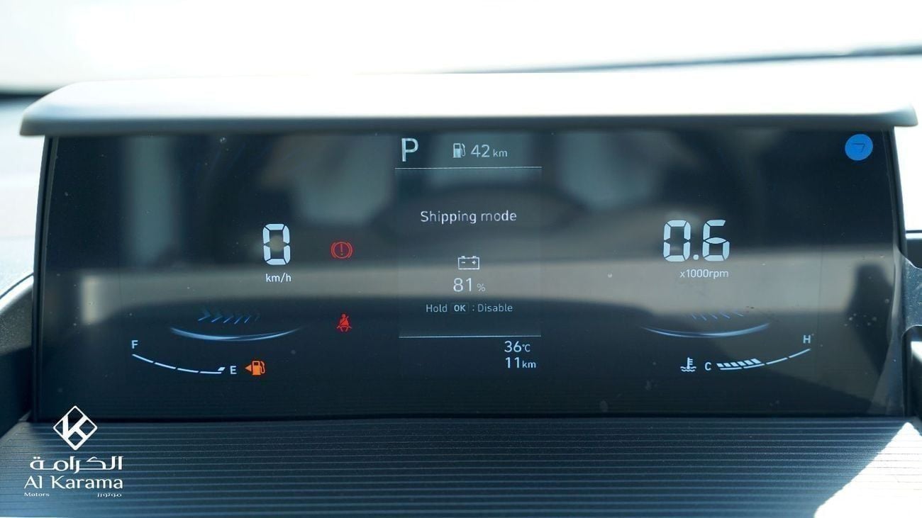 Hyundai Staria LUXURY | 3.5L - 9 Seater, 360° Rotating Seats, Push Start, Cruise Control, Remote Door