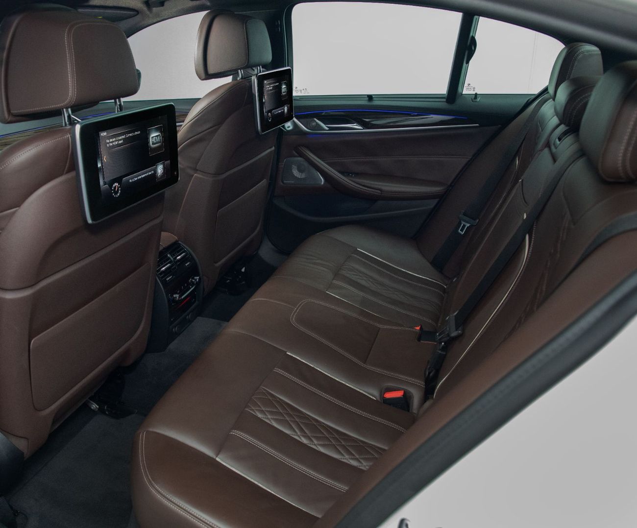 BMW M550i STANDARD