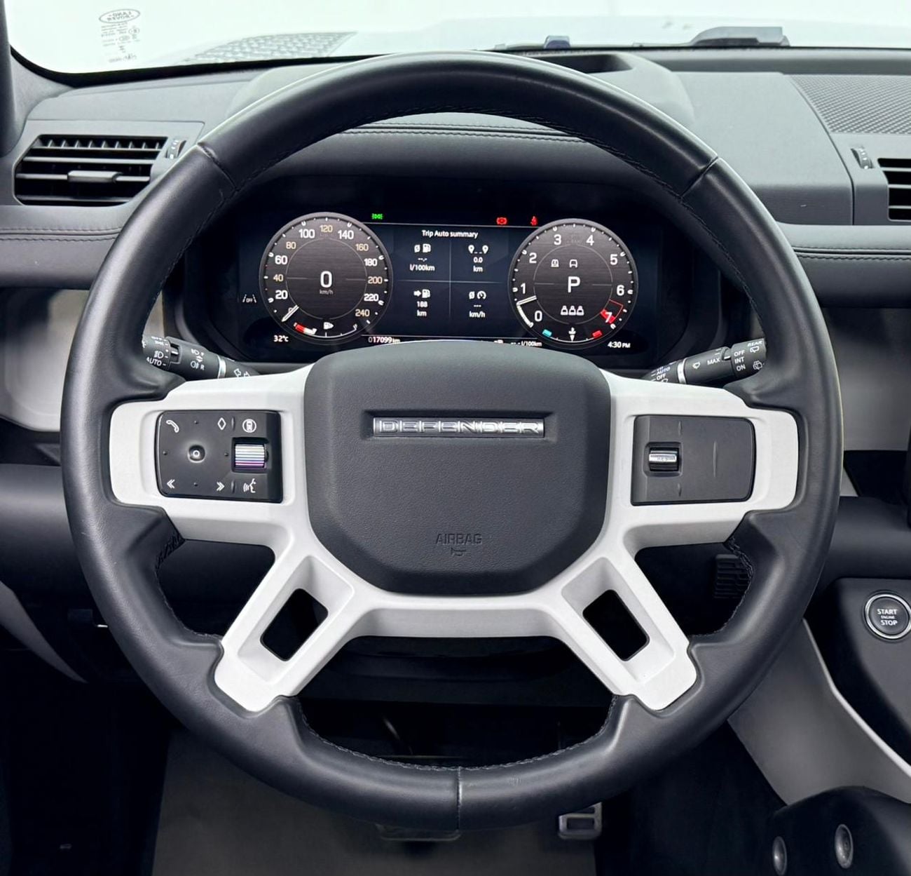 Land Rover Defender 110 X-DYNAMIC HSE P400 2025 Land Rover Defender X Dynamic 110 HSE, 2030 LR Warranty, Full LR Service History, Low Km, GCC