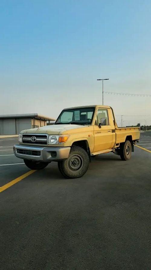 Toyota Land Cruiser 70 LC79 STANDARD LC 79 Base GCC Specs