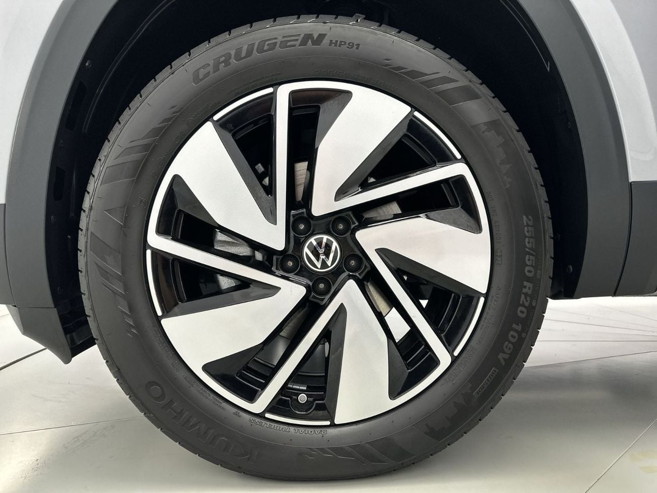 Volkswagen Teramont COMFORTLINE Teramont 2.0L (Facelift 2) | 28,100 AED SAVINGS from New Car |Refreshed Design & Panoram