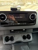 Mercedes Benz Sprinter