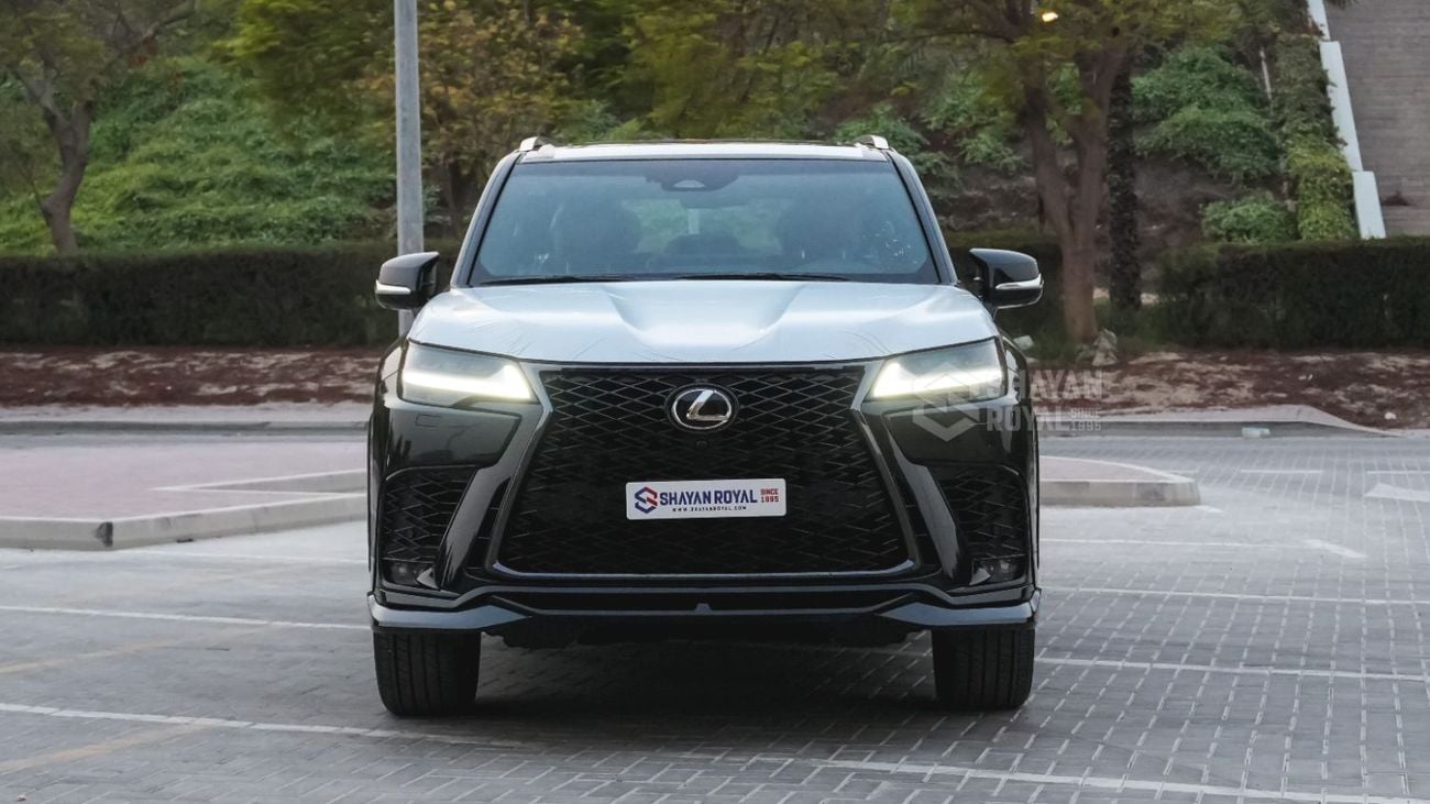 لكزس LX 700h F SPORT محرك هجين سعة 3.5 لتر، محرك V6 مزدوج، 5 مقاعد، نظام صوتي مارك ليفينسون 25، نظام ركن آلي، دفع رباعي أ