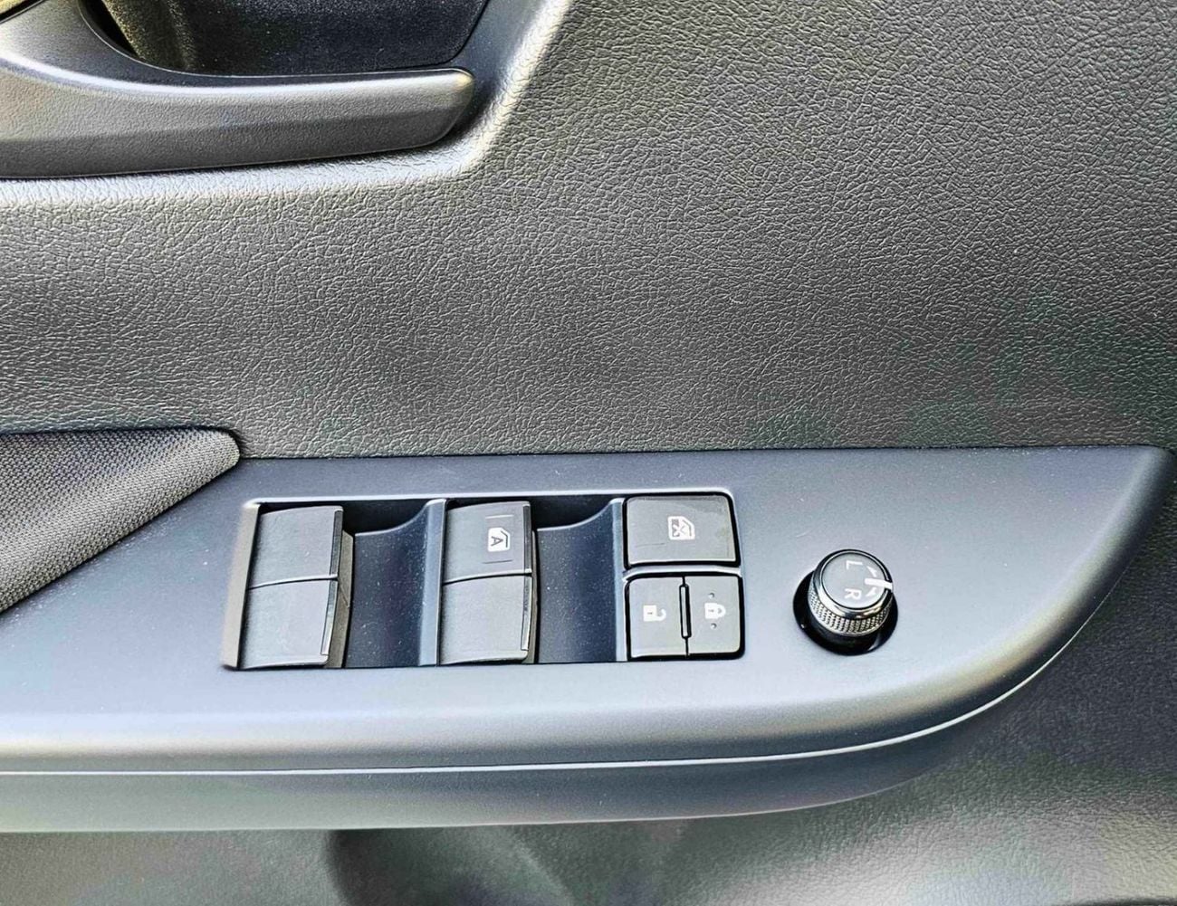 Toyota Hilux TOYOTA HILUX BASIC NARROW BODY || DOUBLE CABIN | 2.4L DIESEL A/T 4WD | PWR WINDOWS (CODE # HDA) GRAY
