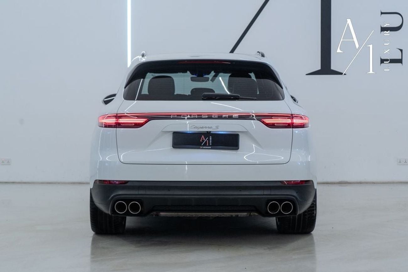 Porsche Cayenne S 2.9L (440 HP) 2018 Porsche Cayenne, Excellent Condition, Fully Loaded, GCC Specs