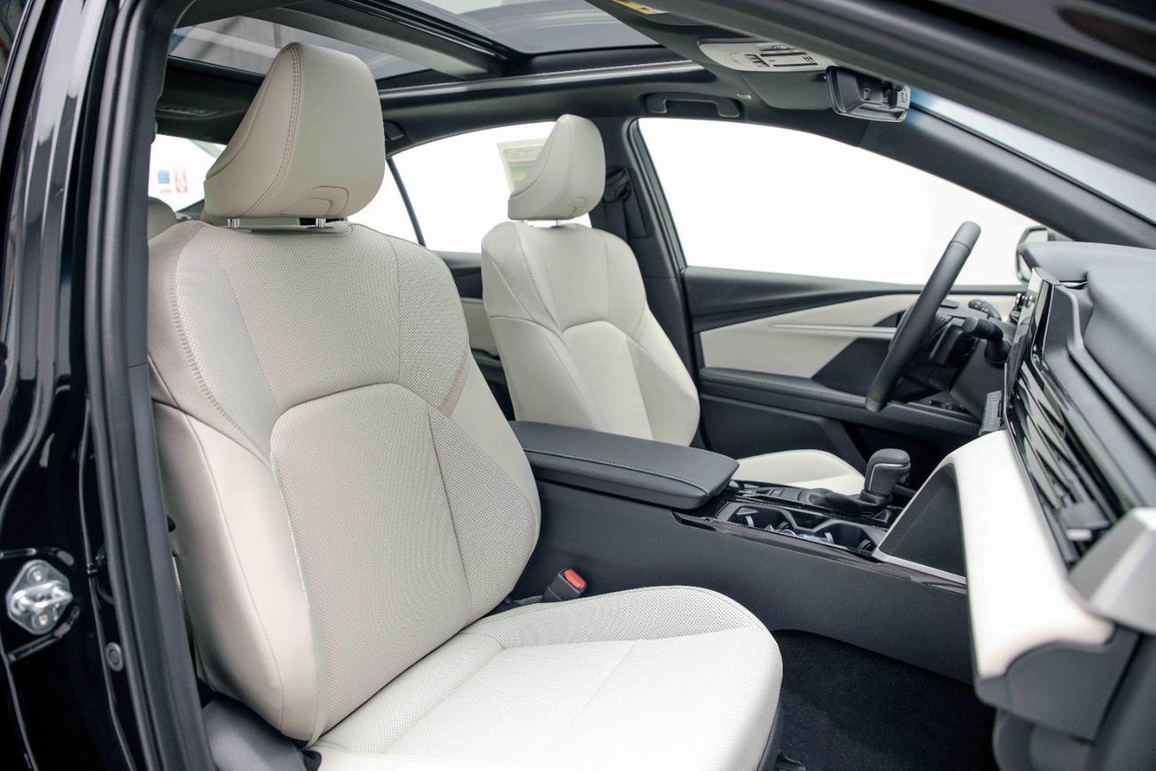 Toyota Camry GLE 2.5L - Netural Black Inside Formage | Export Only