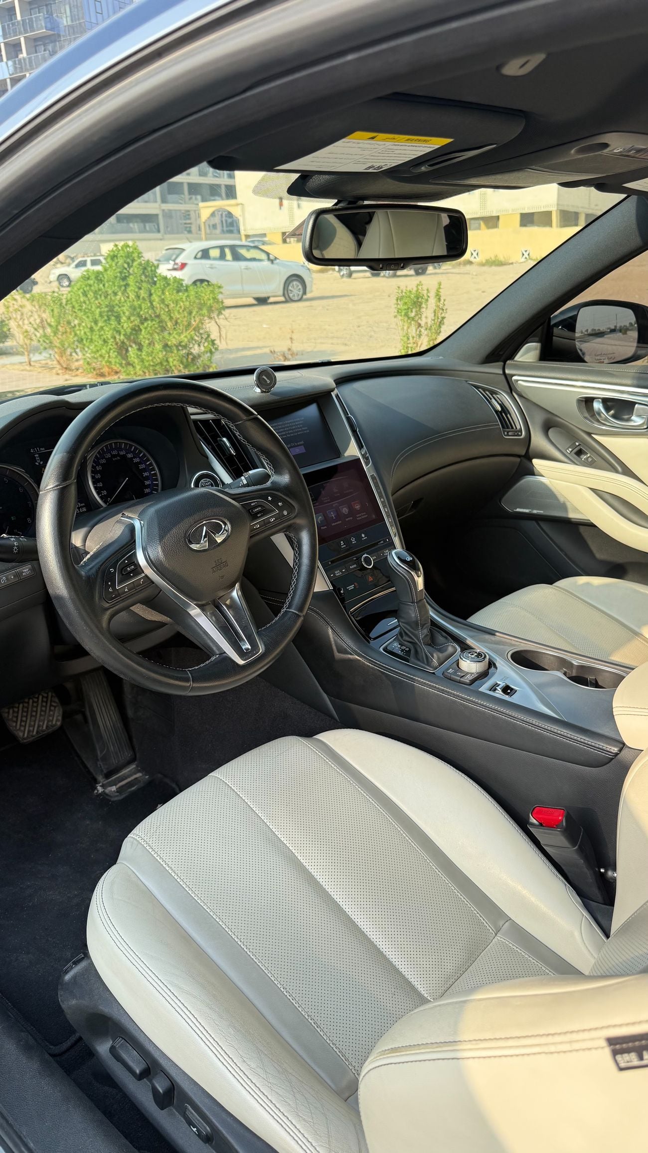 Infiniti Q60 PREMIUM LUXE