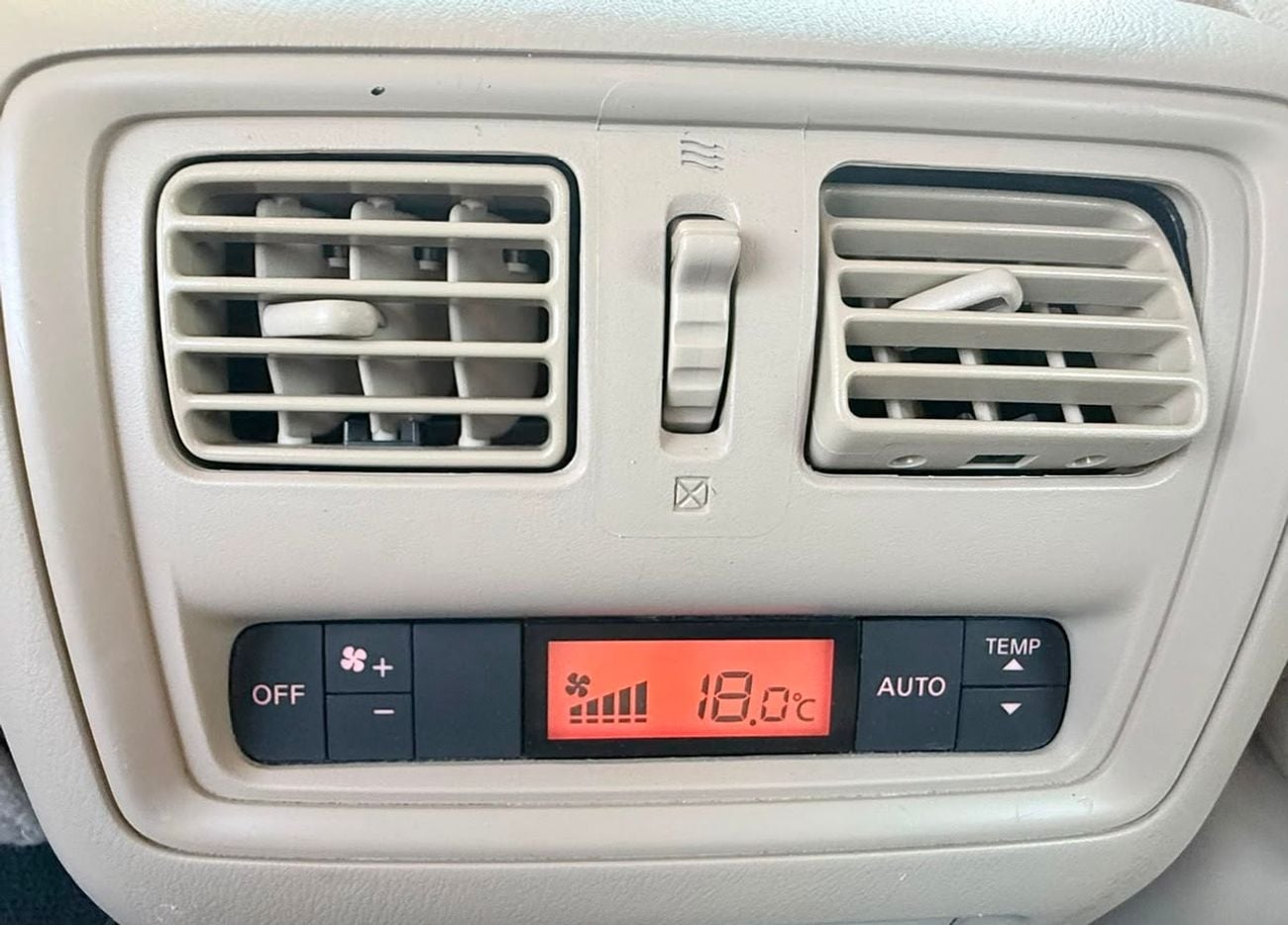 Nissan Pathfinder 000