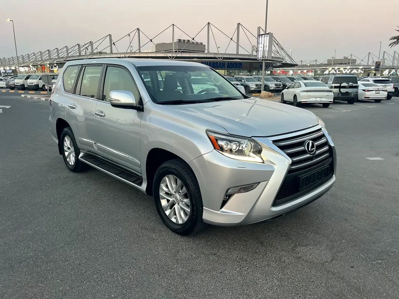 لكزس GX 460 GX 460 GCC Specs full option single owner full service history from al Futtaim automobile