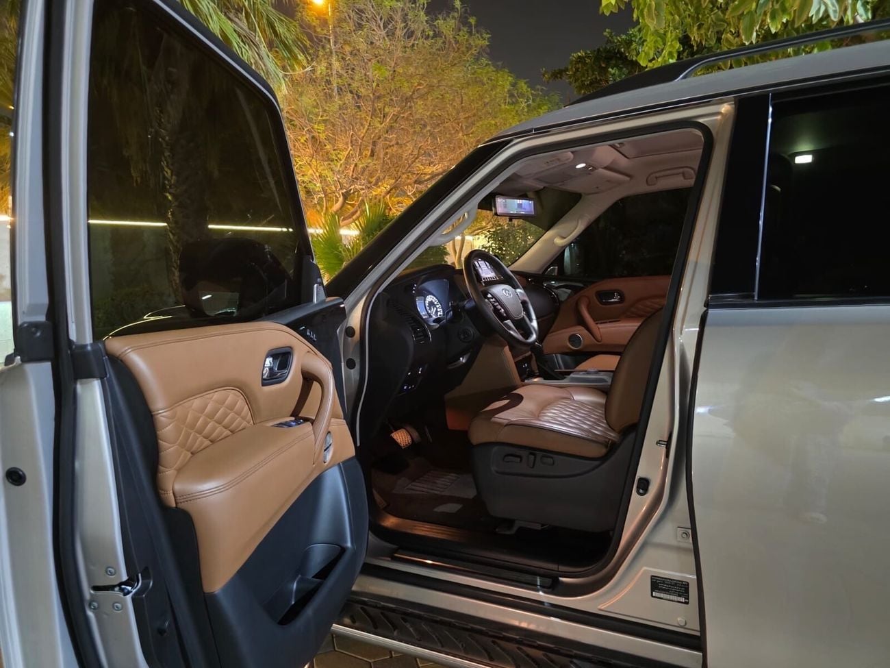 إنفينيتي QX80 LUXE SENSORY PROACTIVE
