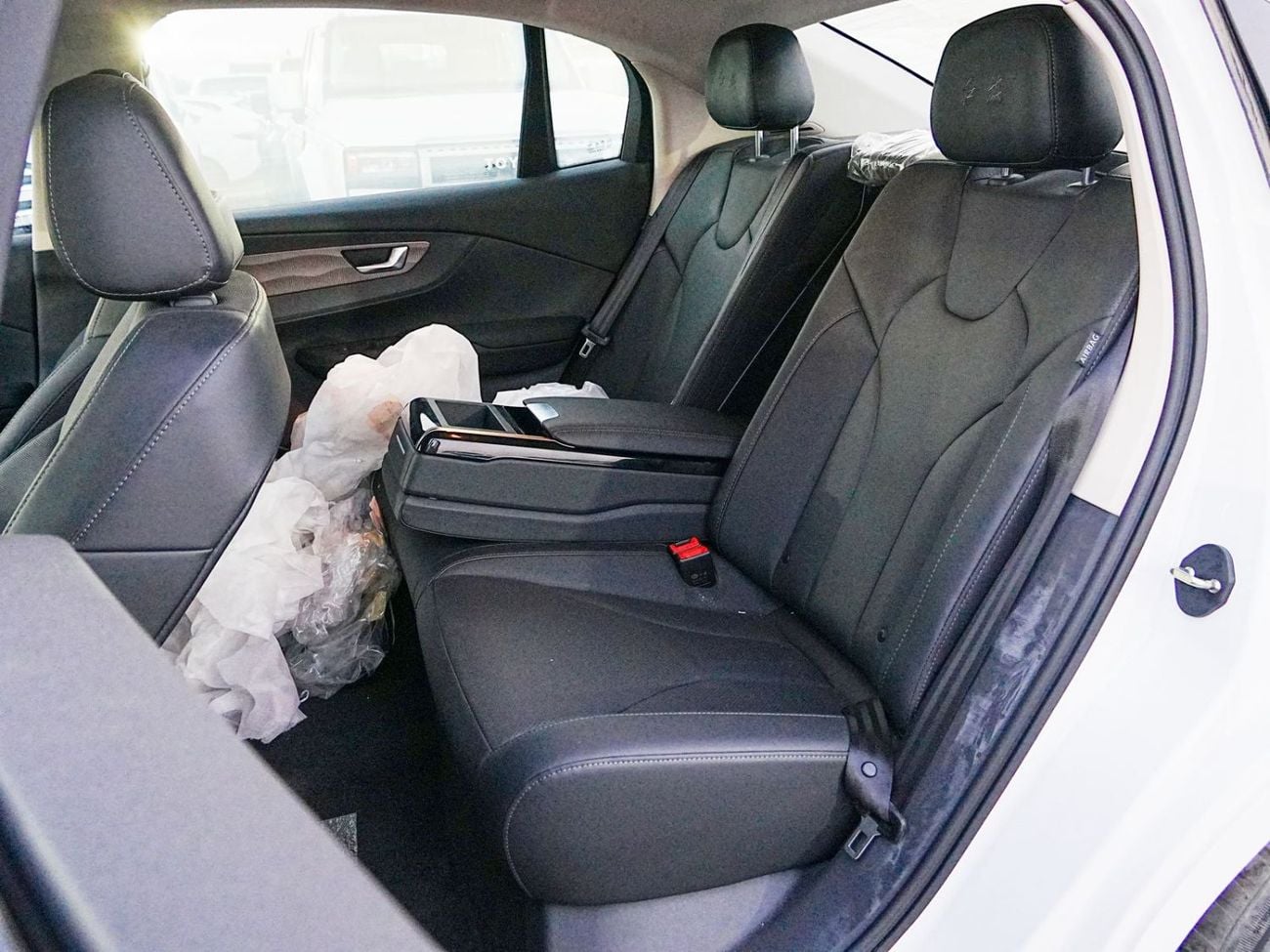HONGQI E-QM5 T3 EDITION 2024 Sedan Brand New 0Km