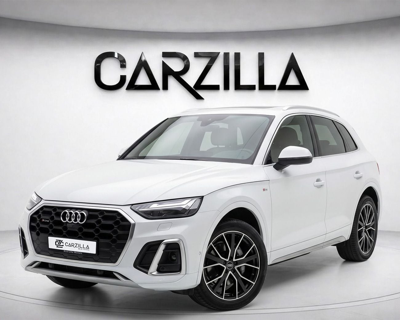 Audi Q5 45 TFSI S-LINE l Full Option | Original Paint | AED 3,085 / Monthly