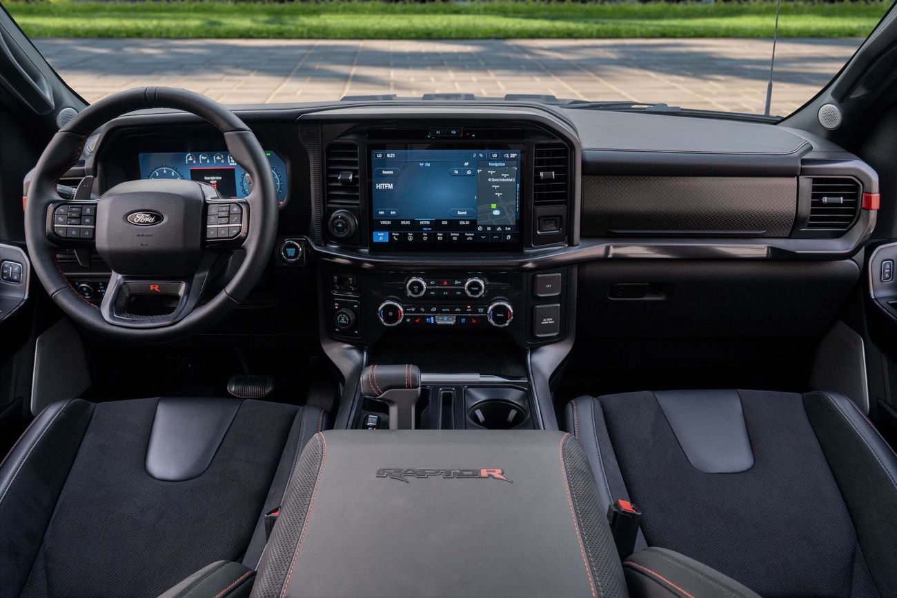 Ford F-150 Raptor R F-150 Raptor R | 9,988 P.M | 0% Downpayment | FORD RAPTOR R WARRANTY & SERVICE PACKAGE