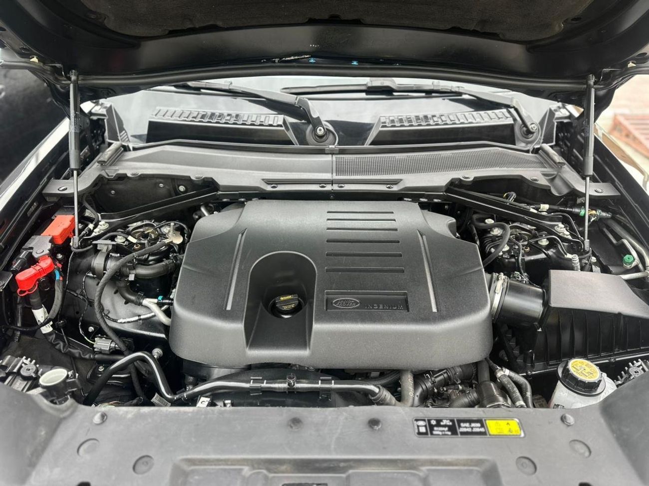 Land Rover Defender 2022