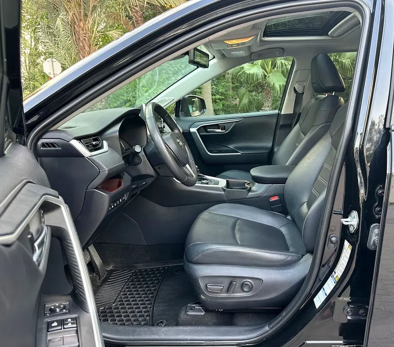Toyota RAV4 Rav4 Limited | Canadian Specs | 2.5L 4-Cylinder 203 Hp | Perfect Condition