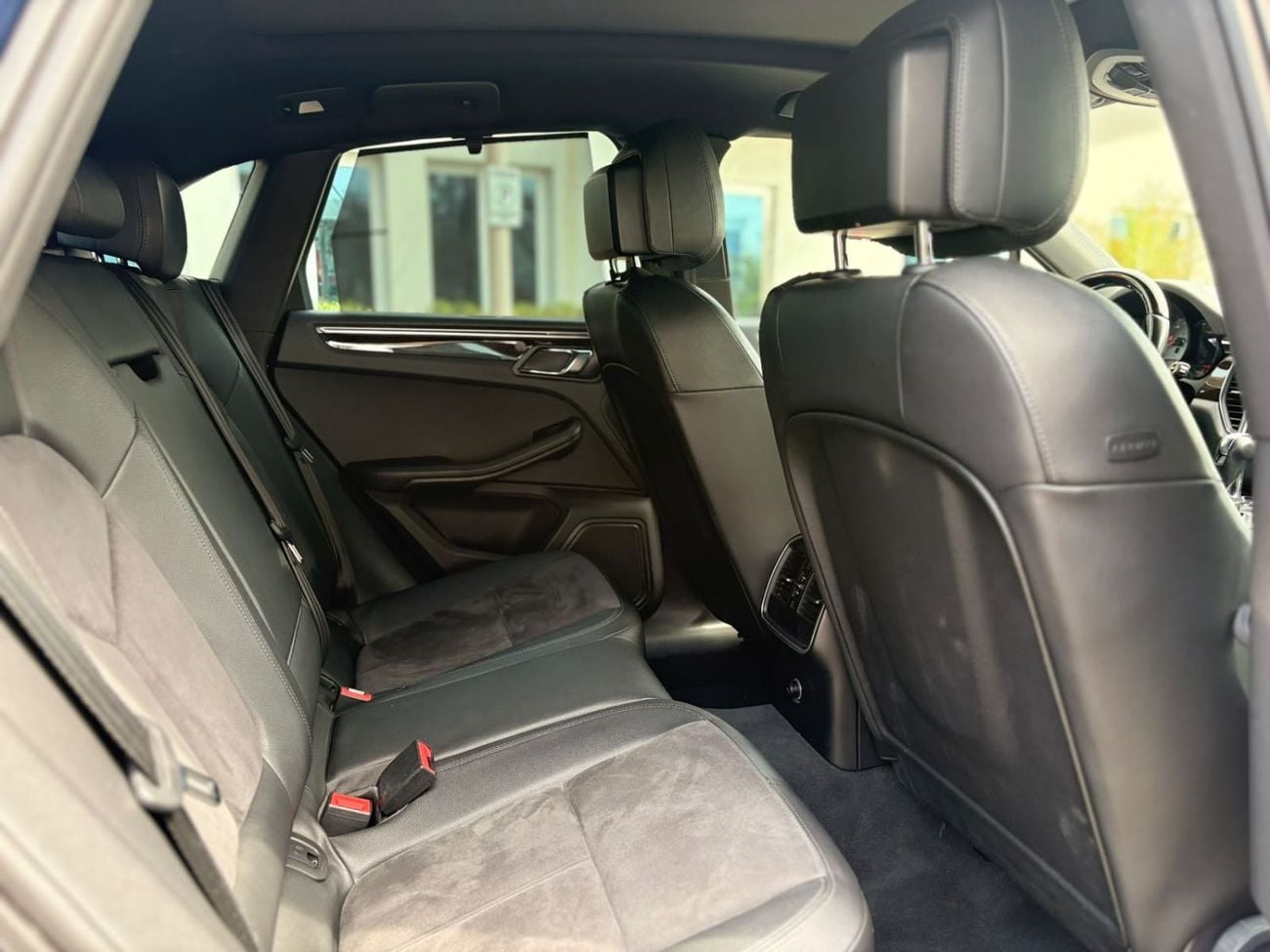 Porsche Macan S