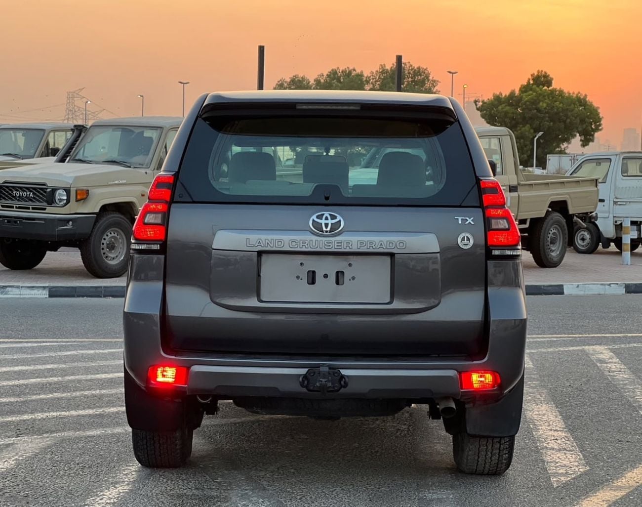 Toyota Prado 2022 Toyota Prado TX 2.7L V4- AWD 4x4 - No accident - 2 key Rear Sensor -