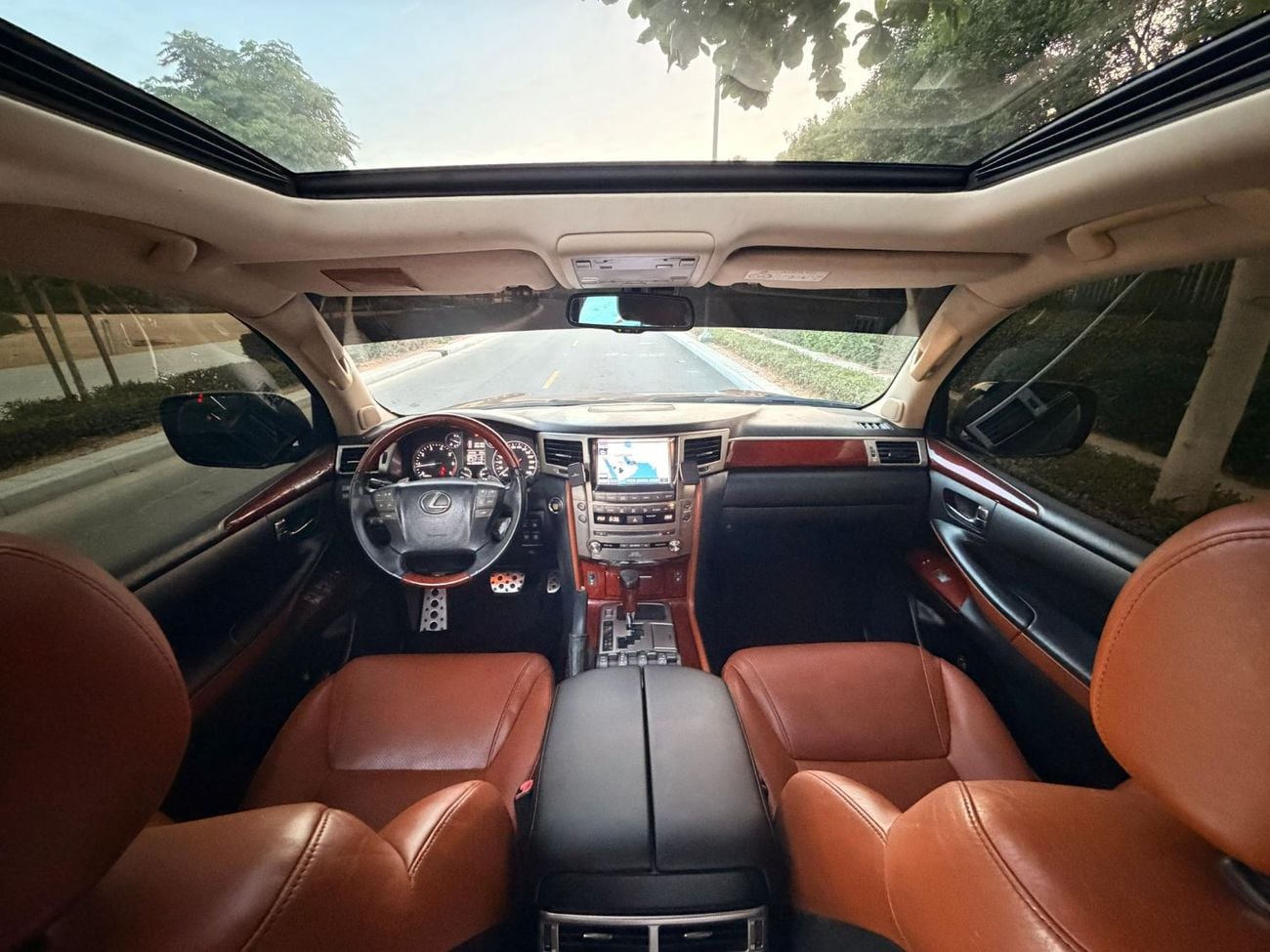 Lexus LX570