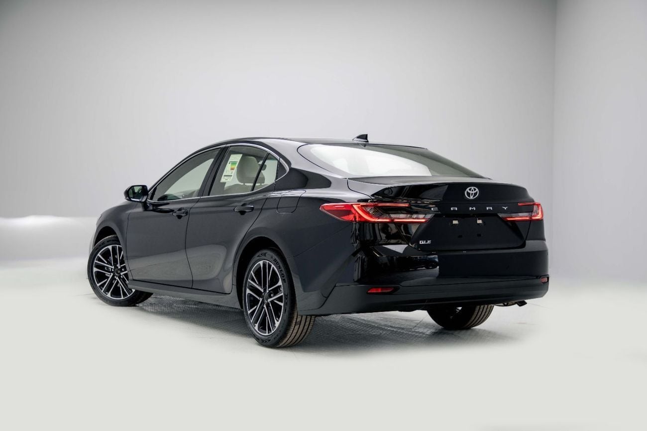 Toyota Camry GLE 2.5L - Netural Black Inside Formage | Export Only