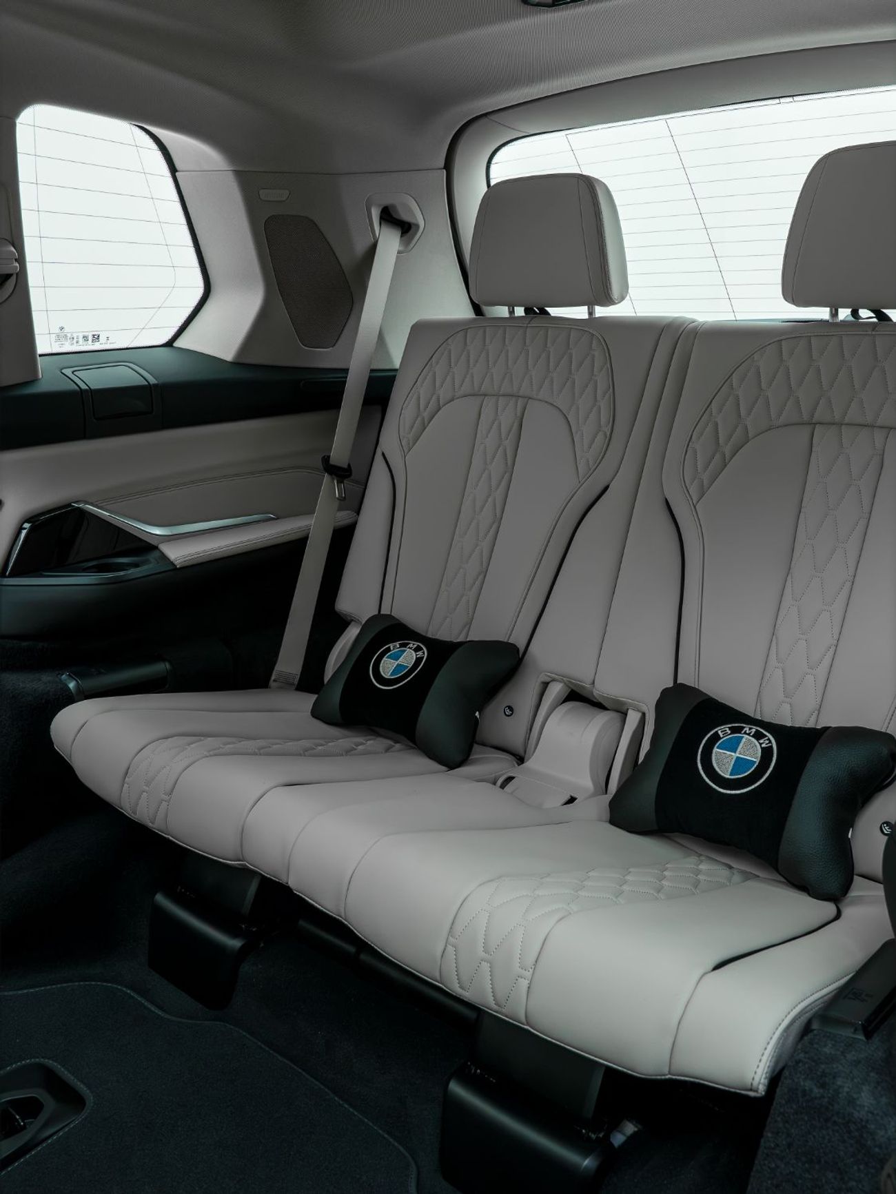بي أم دبليو X7 XDRIVE40I DESIGN PURE EXCELLENCE