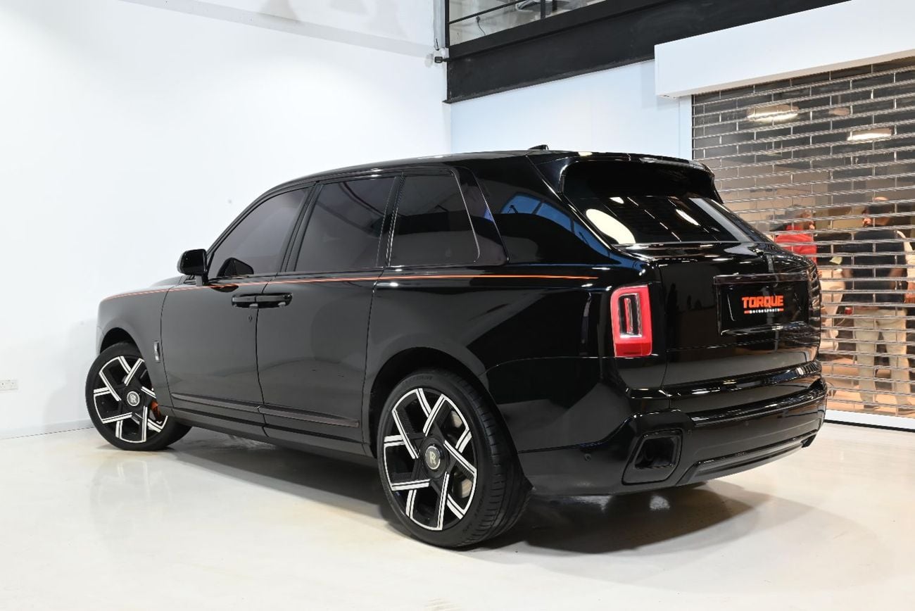 رولز رويس كولينان BLACK BADGE رولز رويس كولينان بلاك بادج 2021، بتصميم مُحسّن، ضمان رولز رويس حتى مايو 2027، سجل صيانة رولز رويس،