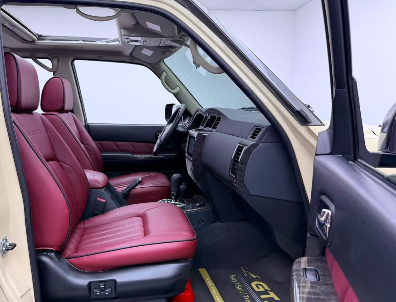 Nissan Patrol SUPER SAFARI 2023 Nissan Patrol Super Safari, Warranty, Full Nissan Service History, GCC