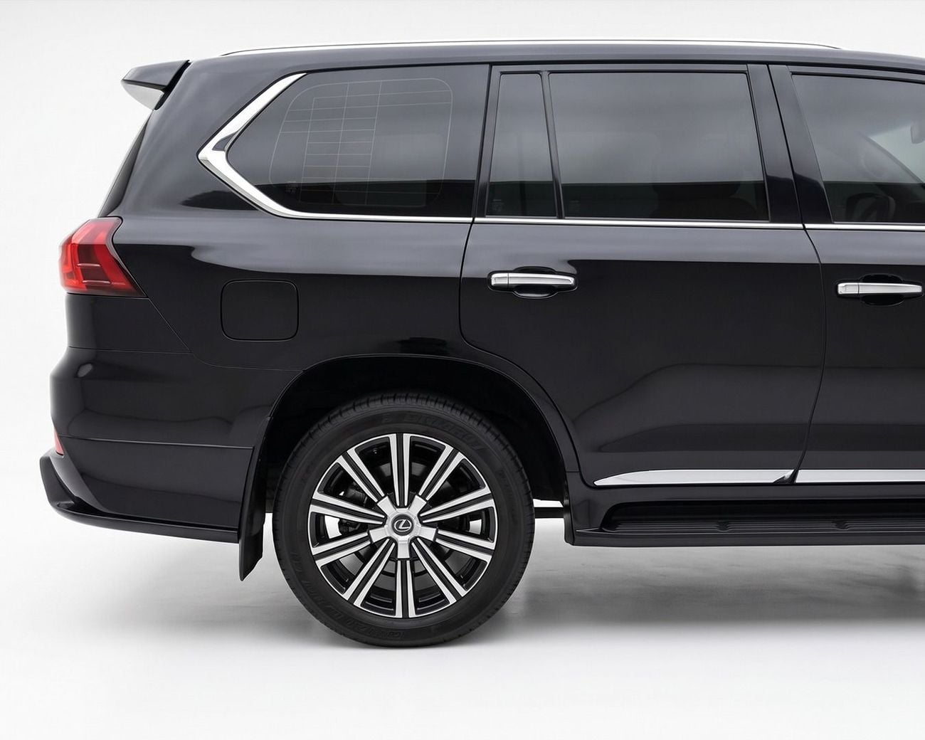 Lexus LX570 PLATINUM l V8 l AED 4,700 / Monthly