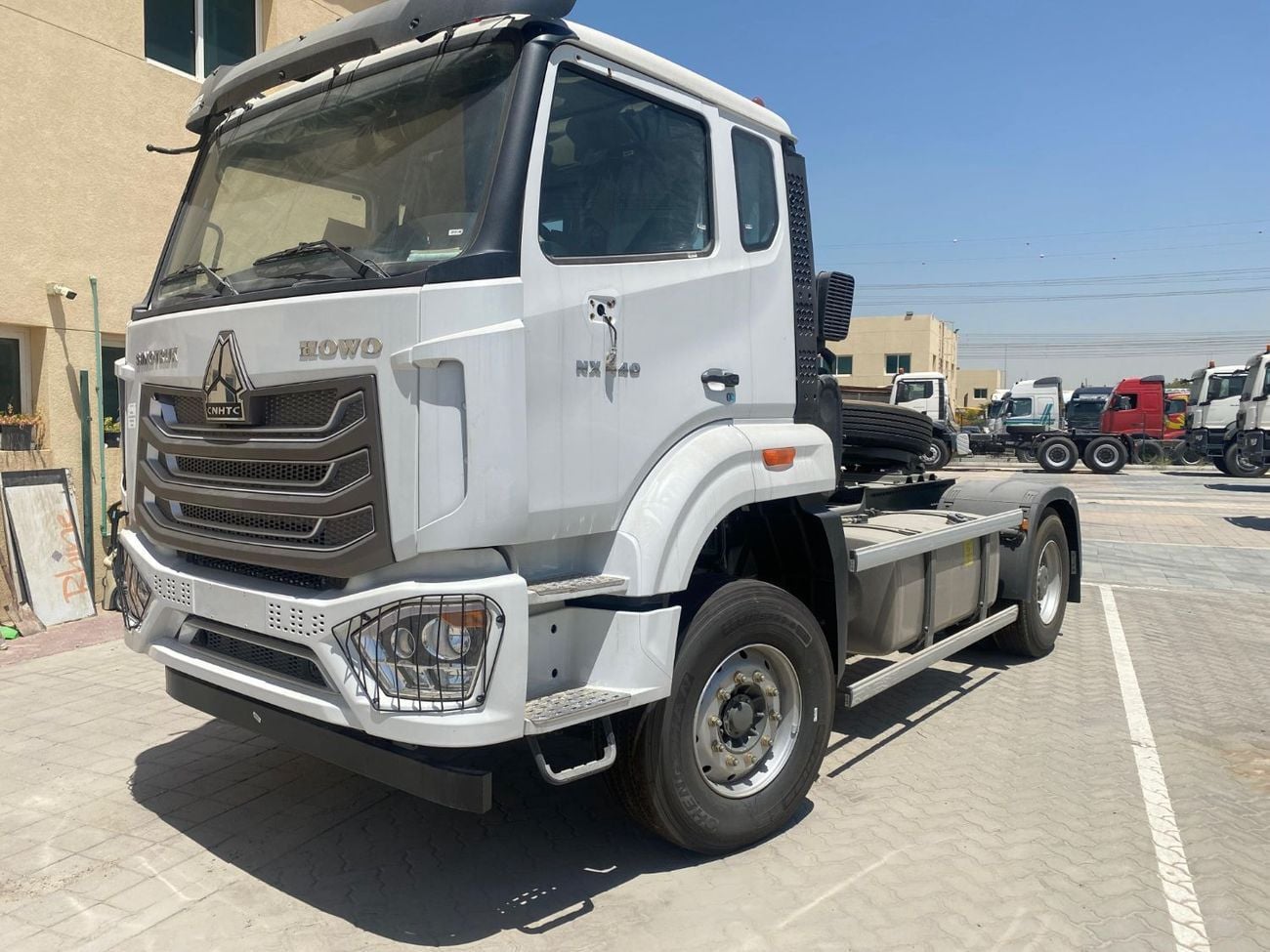 Sinotruk Howo NX Tractor Sinotruck Howo NX TRACTOR 2025 Model 4*2