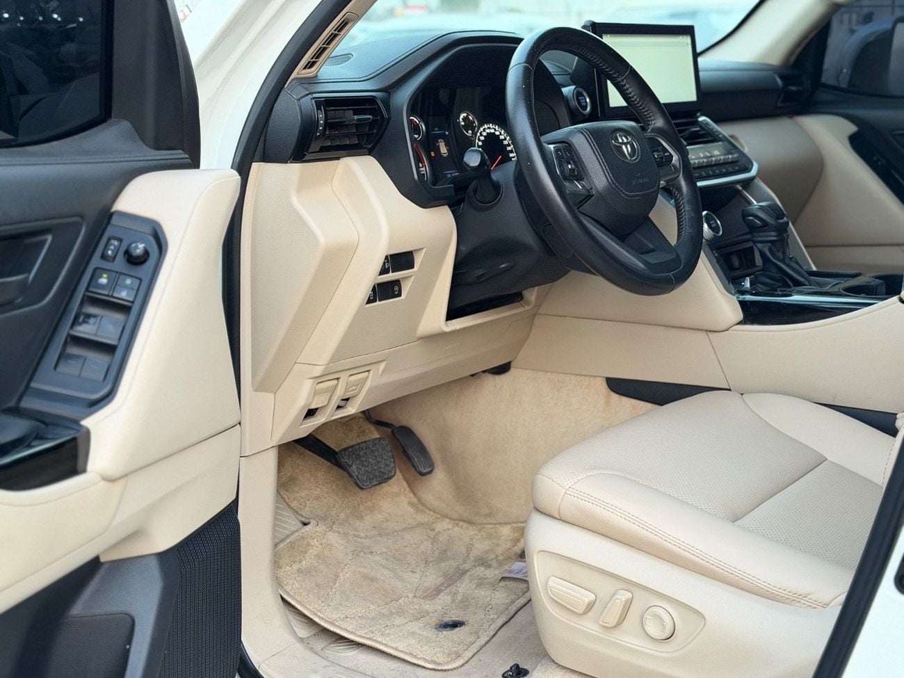 Toyota Land Cruiser GXR 2022 Diesel 3.3L Twin turbo Pull Option
