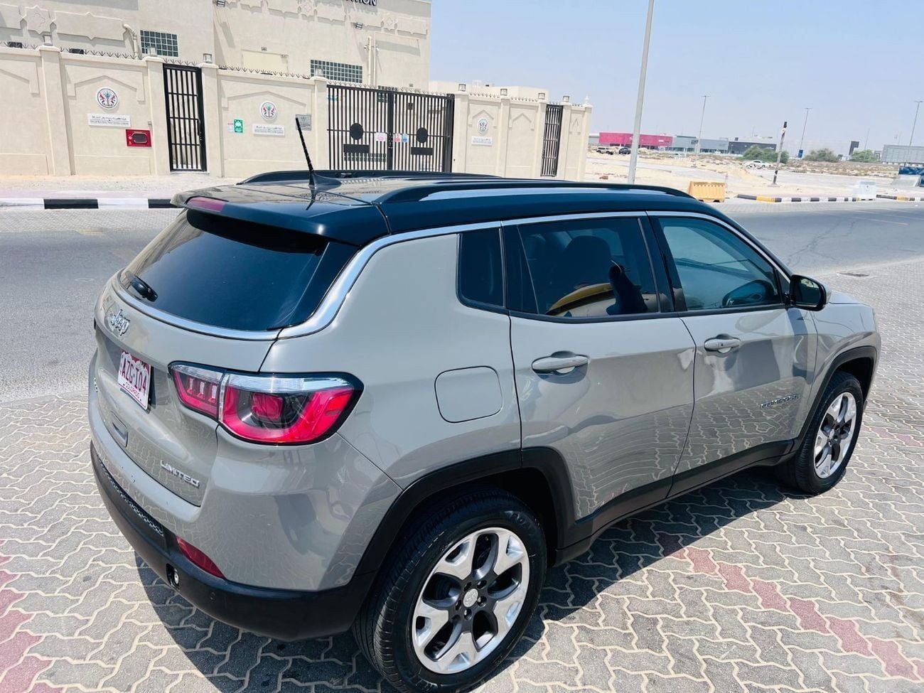 Jeep Compass LIMITED