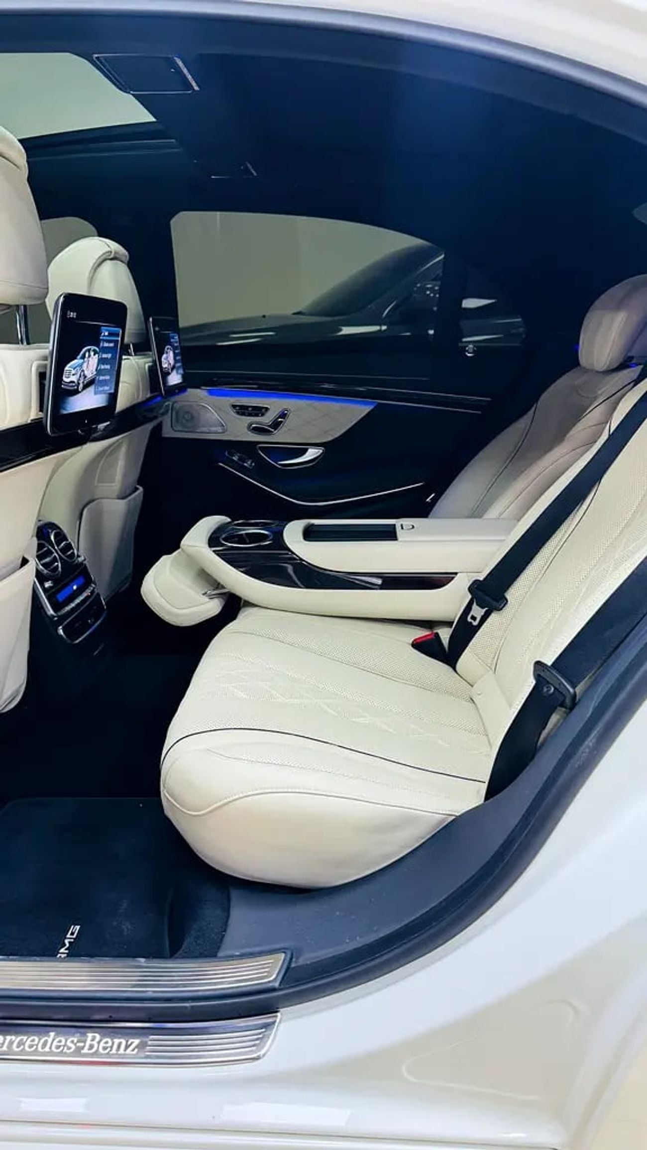 مرسيدس بنز S 560 S 560 4MATIC | GCC Specs | Excellent Condition