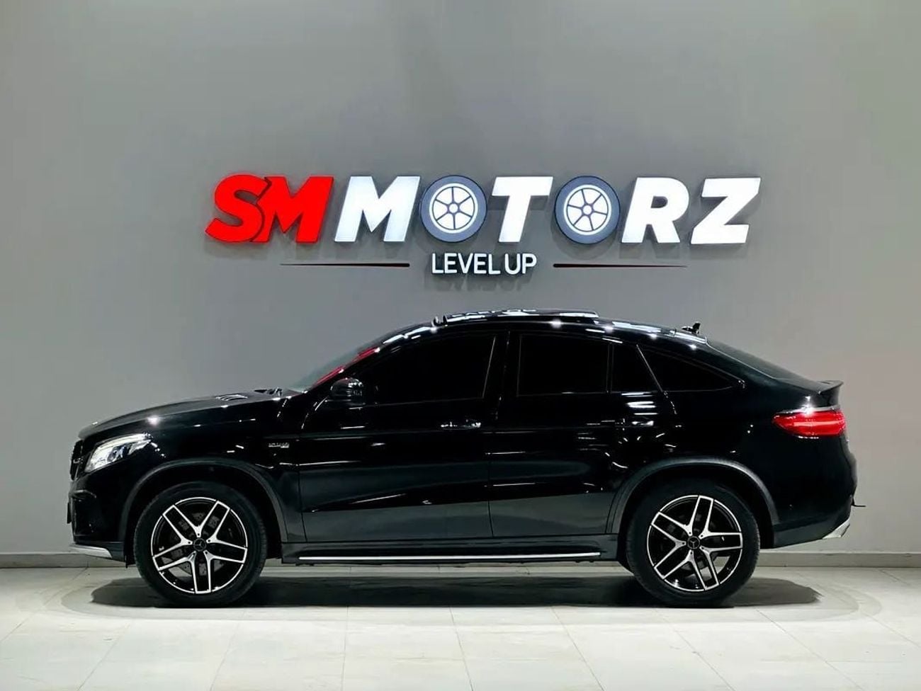 مرسيدس بنز GLE 43 AMG STANDARD