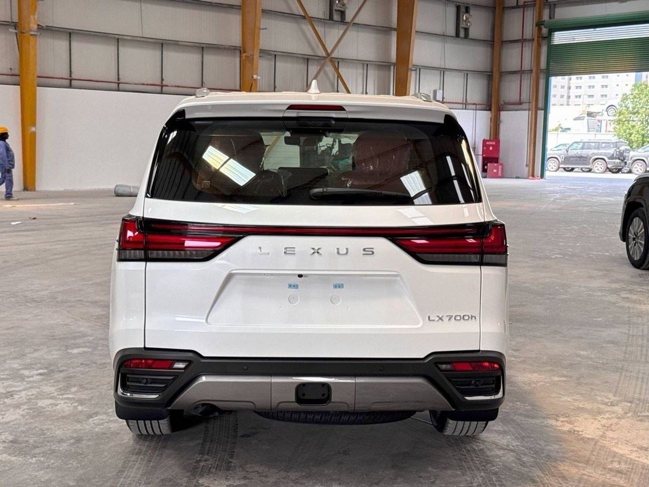 لكزس LX 700h VIP (No Autopark)