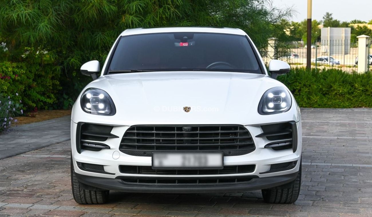 Used Porsche Macan Under Warranty 2021 for sale in Dubai 687200
