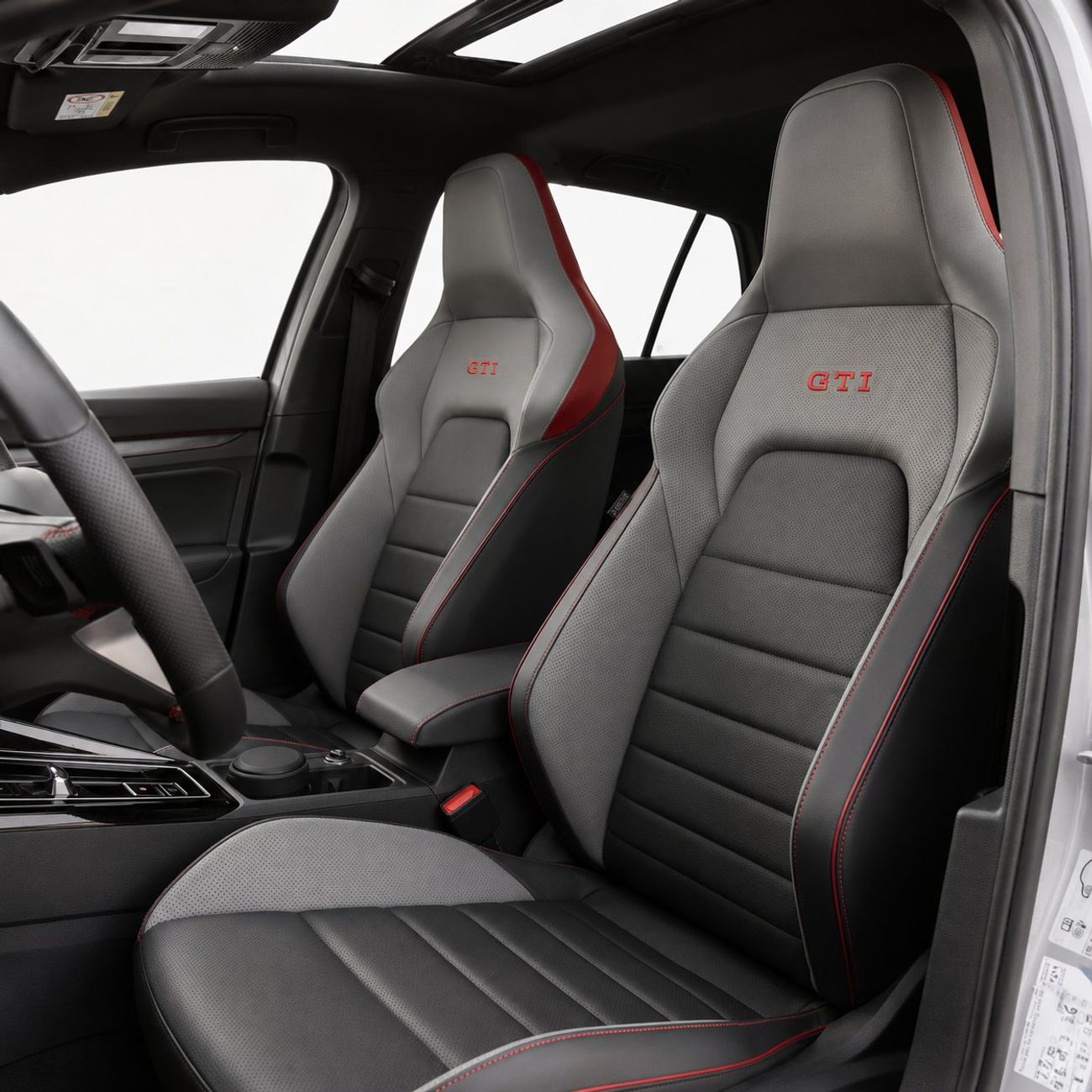 فولكس واجن جولف GTI P2 AED 2,203 P.M • 0% Downpayment • VW Golf GTI P2 • 1 Year Warranty
