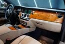Rolls Royce Wraith STD (6.6L · 12 Cyl · Automatic · Petrol · Coupe · Rear Wheel Drive · 4 Seats · 2 Door) Two-Tone, Starlight Headliner, GCC Specs!!
