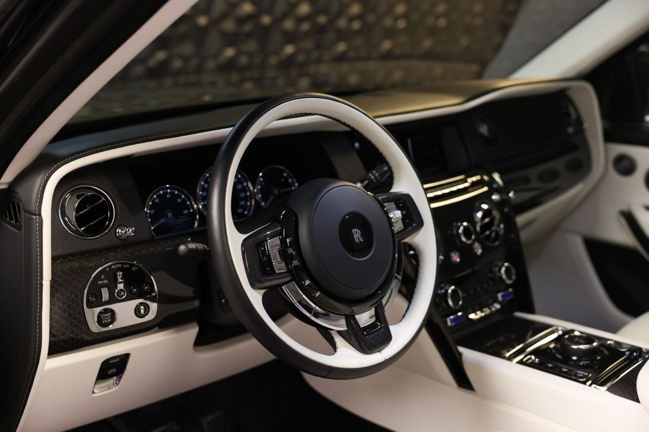 Rolls Royce Cullinan BLACK BADGE