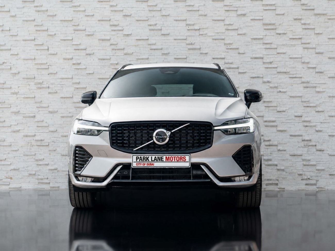 فولفو XC 60 ULTIMATE DARK Volvo XC60 B5 2024 مواصفات خليجية