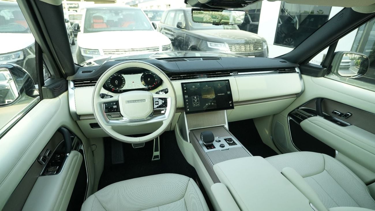 Land Rover Range Rover HSE P400 Santorini Black- white 2027MY Export Only