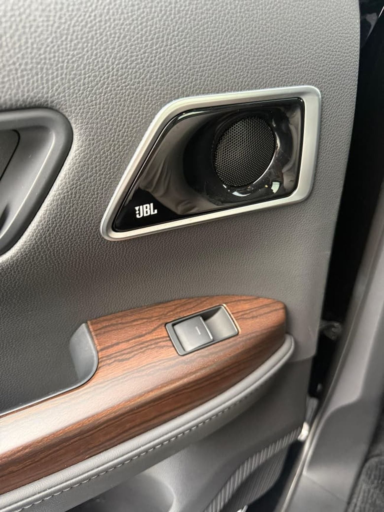 Toyota Land Cruiser VXR 2023 model Twin turbo 3.5L Pull option