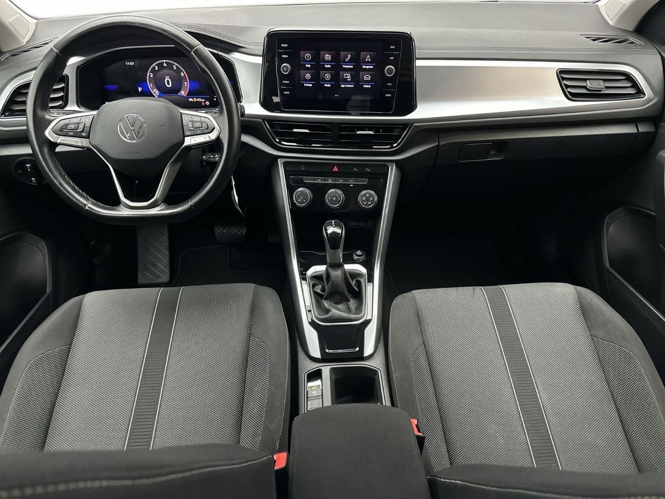 فولكس واجن T ROC LIFE T-Roc Life 1.4L | VW Certified | GCC Specs | Standout Crossover Styling