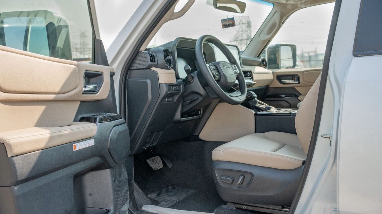 Toyota Prado VXR 2026 Toyota Land Cruiser Prado 2.8L AT Diesel (White-Beige)
