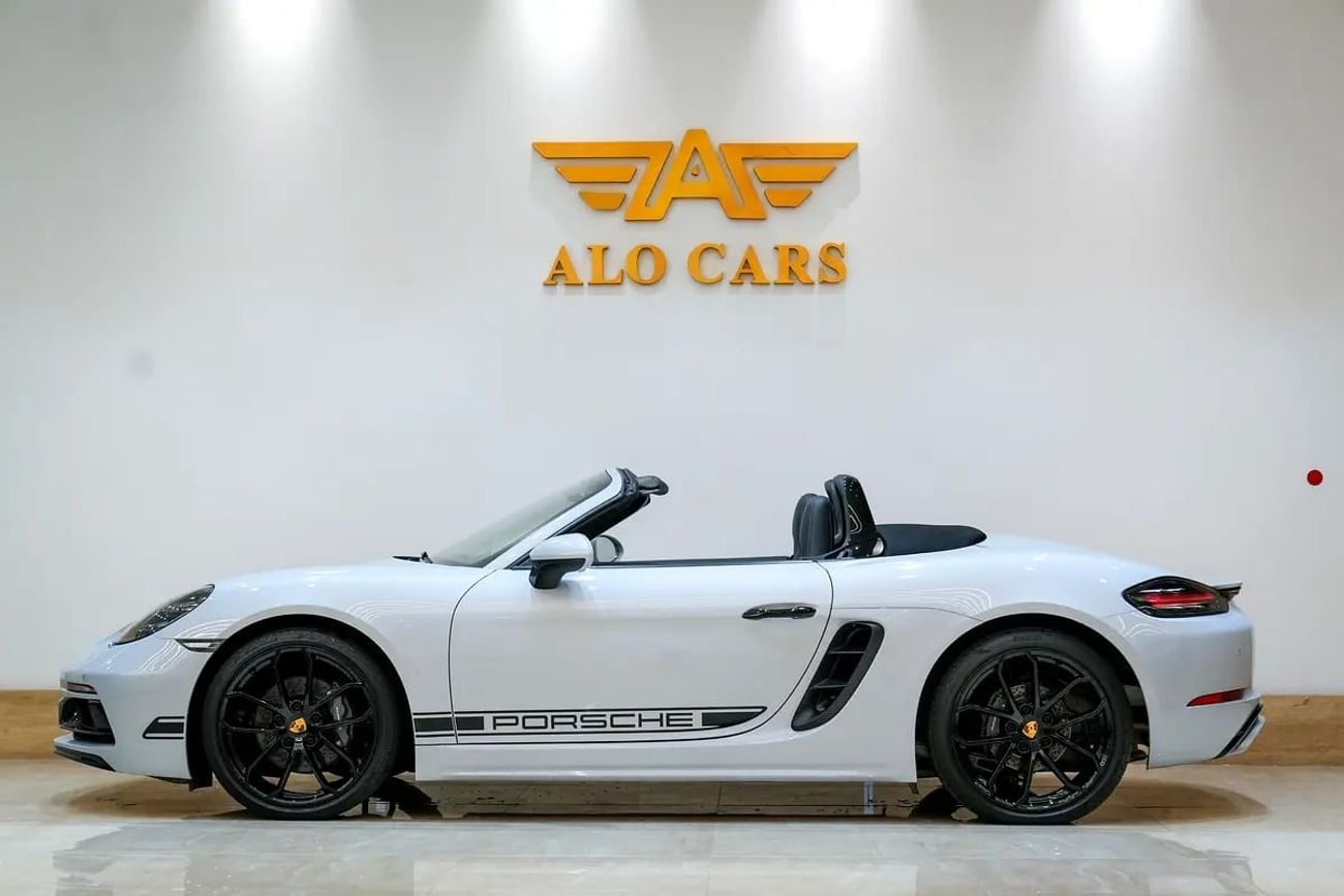 Porsche 718 Boxster Boxster / Warranty and Service Contract / GCC Specs