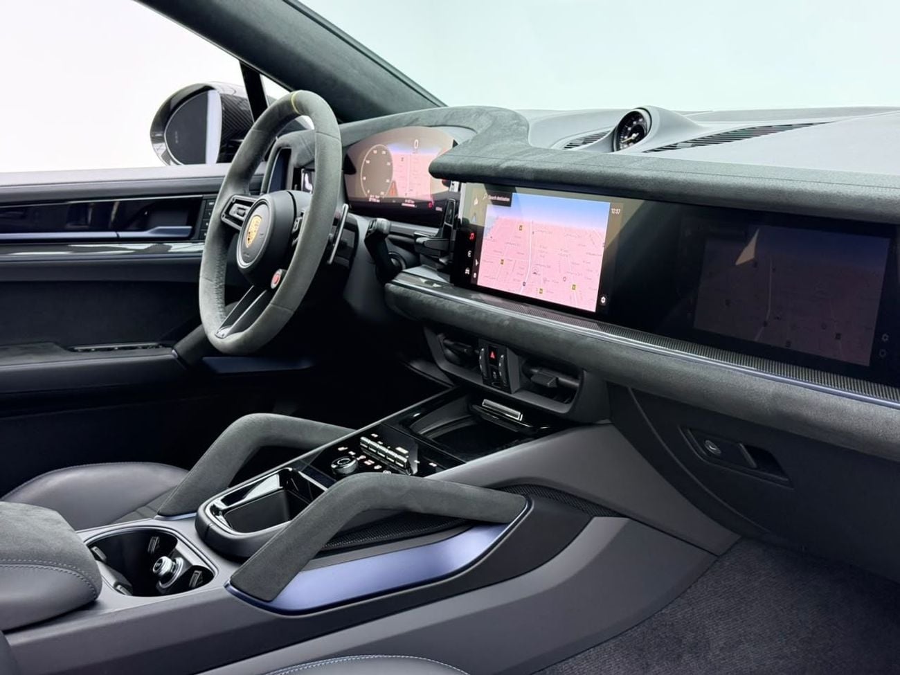 Porsche Cayenne TURBO GT 2024 Porsche Cayenne Turbo GT, Porsche Warranty + Full Porsche Service History, GCC Specs.